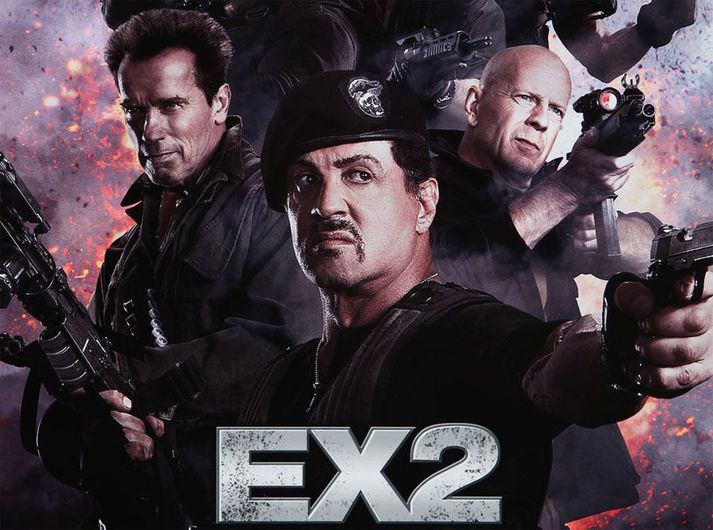 Sly, Arnie og Willis leiða stórskotalið harðhausa í The Expendables II.