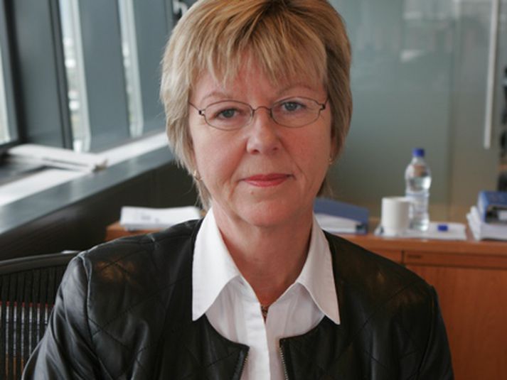 „Ég harma þá umræðu sem þessi kaup hafa valdið Orkuveitu Reykjavíkur,"  sagði Anna Skúladóttir, fjármálastjóri OR, í bréfi sem hún sendi starfsmönnum fyrirtækisins í gær.