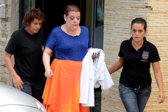 Virginia Helena Soares de Souza handtekin.