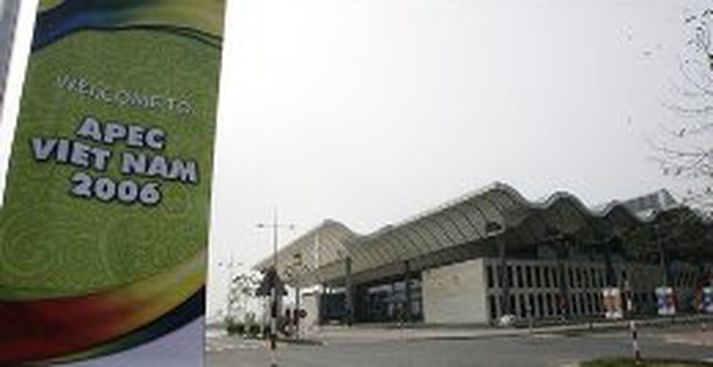 Bush er í Víetnam til þess að sækja APEC ráðstefnuna.