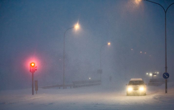 Búast má við því að skyggni verði nær ekkert og að færð spillist á skömmum tíma