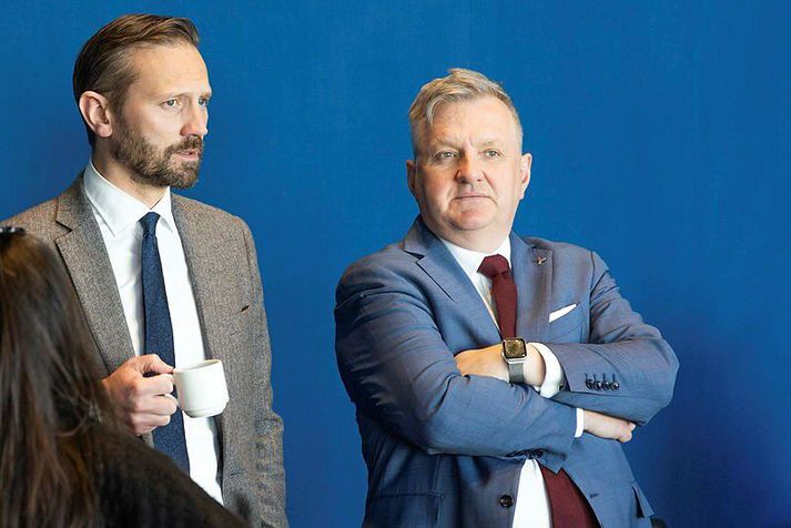 Einar Þorsteinsson, Framsókn, og Friðjón Friðjónsson, Sjálfstæðisflokki, voru meðal þeirra sem tóku þátt í líflegum umræðum um fasteignagjöld á fundi borgarstjórnar.