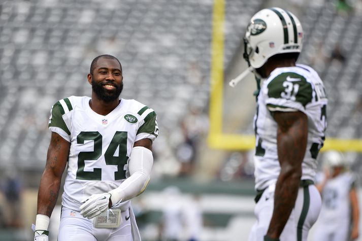 Darrelle Revis, einn besti leikmaður New York Jets er eflaust hæstánægður með viðleitni forráðamanna liðsins.