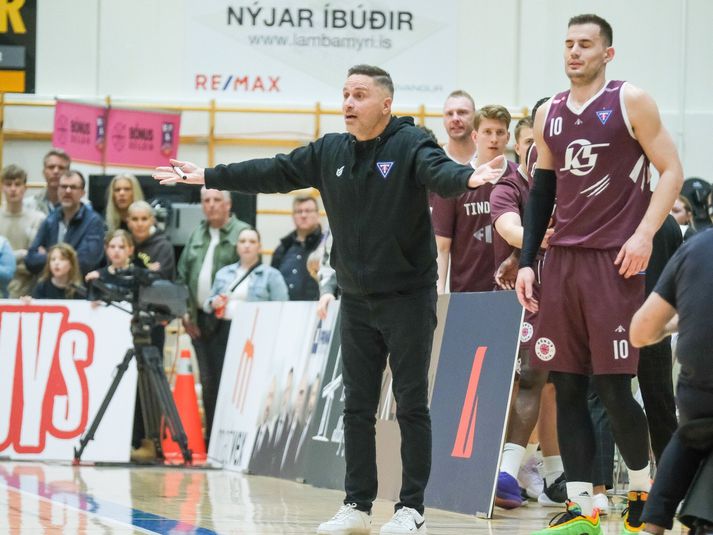 Benedikt á hliðarlínunni í kvöld.