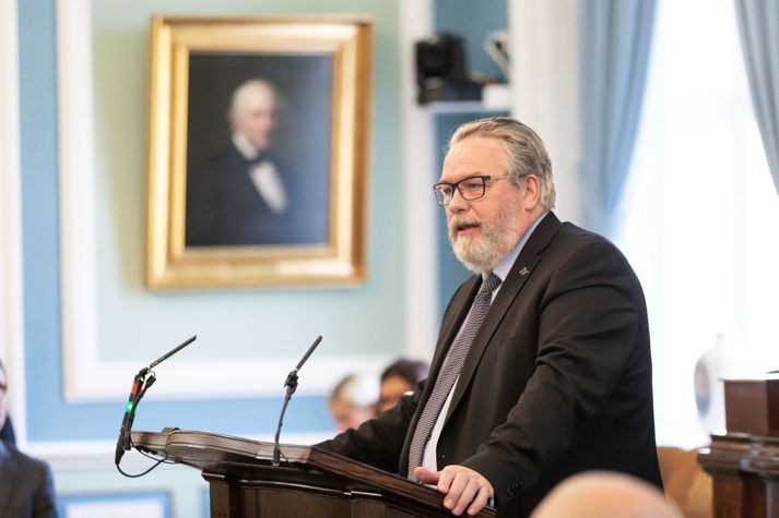 Þorsteinn Sæmundsson, fyrrverandi þingmaður Miðflokksins, segir að almenningur tapi á uppgjöri Lindarhvols.