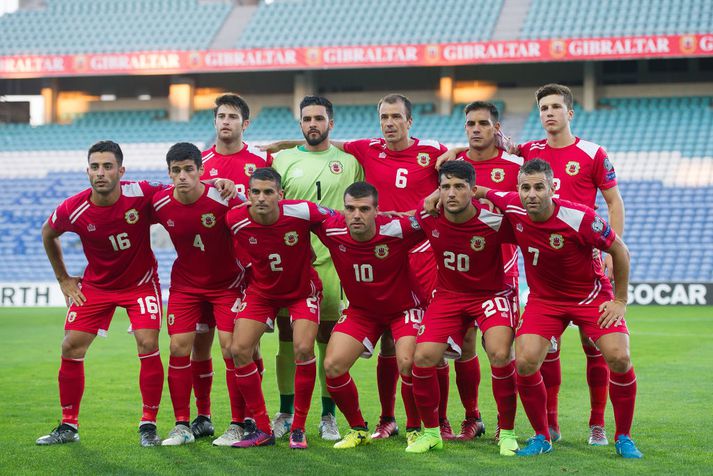 Landslið Gibraltar er meðal annars skipað lögreglu- og slökkviliðsmönnum.