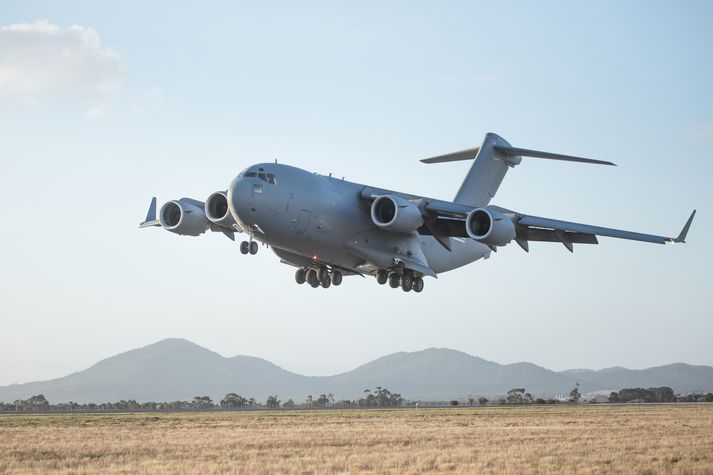 C-17 herflutningavélar á vegum bandaríska flughersins hafa verið að flytja fólk frá flugvellinum í Kabúl síðustu daga.