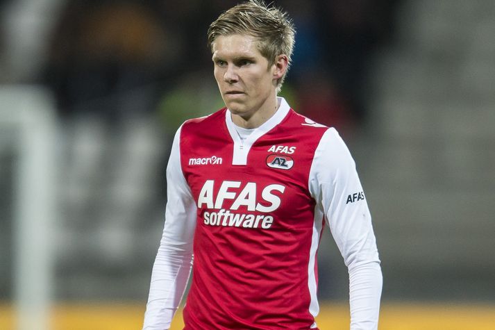Aron skoraði sigurmark.