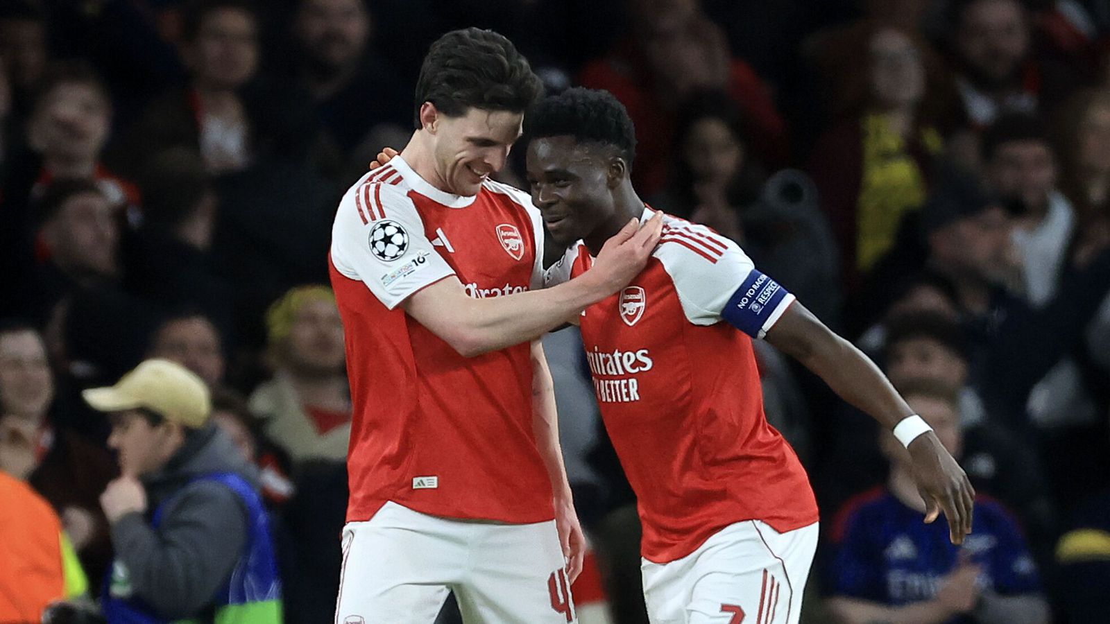 Átta leik­menn yfir­gefa enska landsliðshópinn