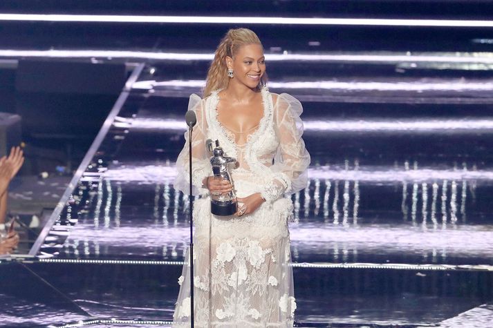 Beyoncé á VMA-hátíðinni í nótt.