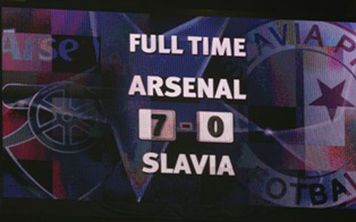 Arsenal setti met með stórsigrinum í Meistaradeildinni í gær