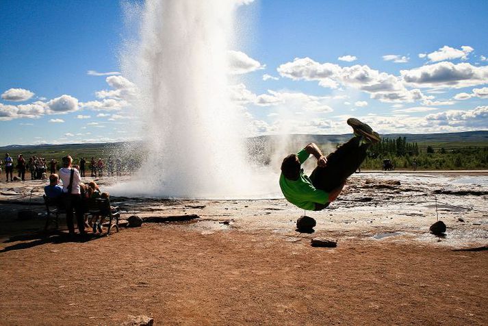 Tommi segir fólk ekki þurfa að vera í sérstaklega góðu formi til að byrja í parkour. Hér má sjá hann í miðju stökki í myndbandinu fyrir Red Bull-keppnina.