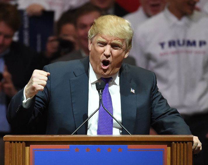 Donald Trump á fundi sínum í gær.