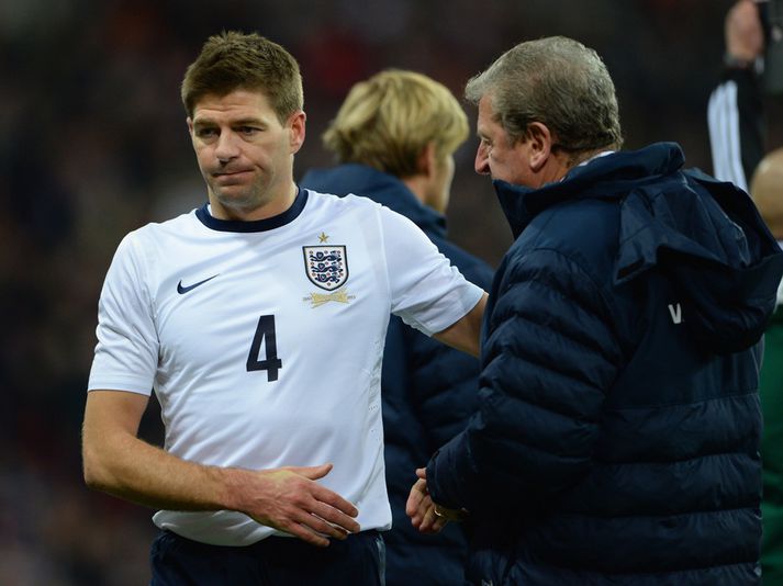 Gerrard og Hodgson þjálfari svekktir.