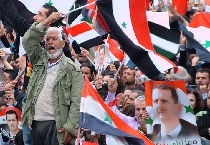 Mótmælendur í Sýrlandi.