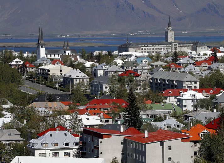 Lögregla handtók í nótt einstakling sem réðst á konu í Austurborg Reykjavíkur.