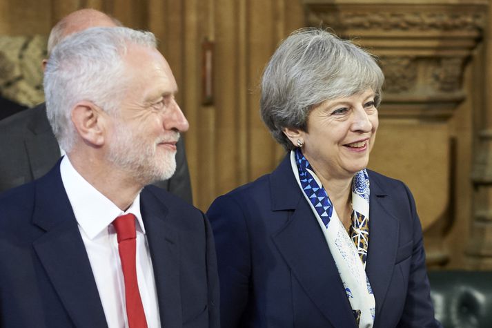 Corbyn og May, leiðtogar stærstu flokka Bretlands.