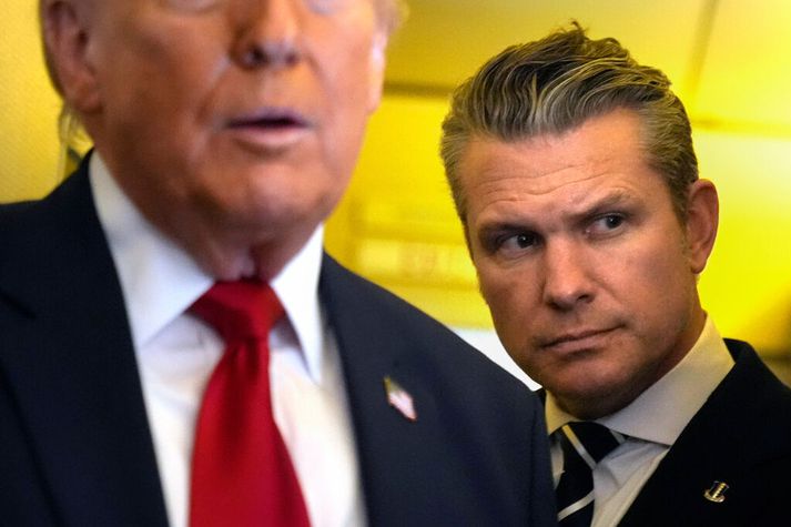 Hegseth segir öll spil á hendi Trump.