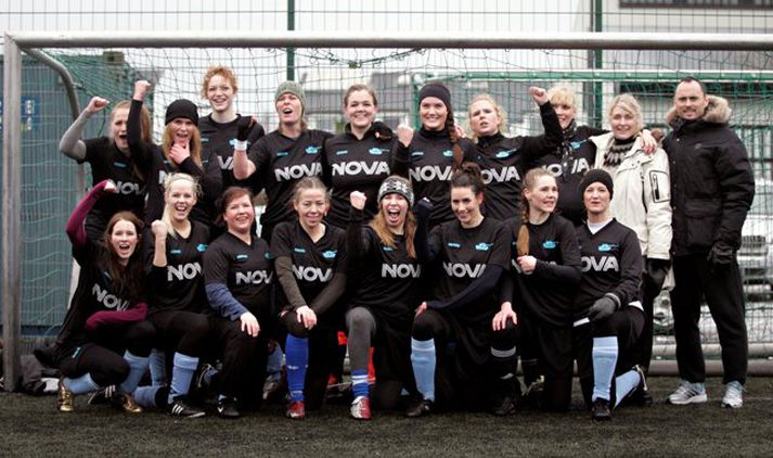 Árlegur styrktarleikur knattspyrnuliðsins FC Ógnar fer fram í kvöld.