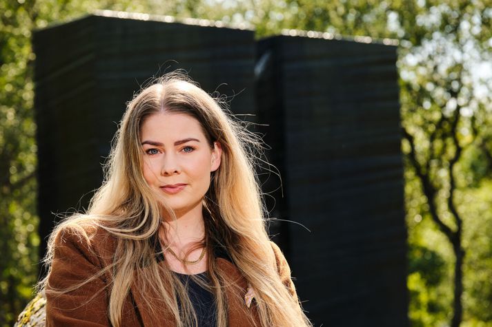 Soffía Kristín Jónsdóttir, stofnandi og framkvæmdastjóri Iceland Sync, segir tónlistarbransann ekki eins og hann var í gamla daga þegar allt snerist um að selja geisladiska. Í dag skipta samfélagsmiðlar miklu máli, streymisveitur eins og Spotify eru 120 talsins og þjónusta fyrirtækja eins og Iceland Sync snýst um miklu fleira en að bóka næstu gigg. 