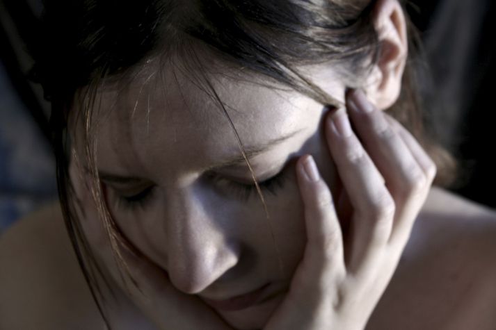 Hæstiréttur hefur ómerkt fjögurra fangelsisdóm Héraðsdóms Reykjavíkur yfir karlmanni sem sakfelldur var fyrir nauðgun í júní í fyrra.