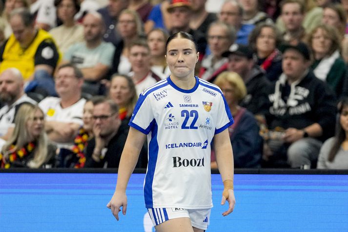 Elín Rósa Magnúsdóttir var súr og svekkt yfir spilamennsku liðsins í kvöld.
