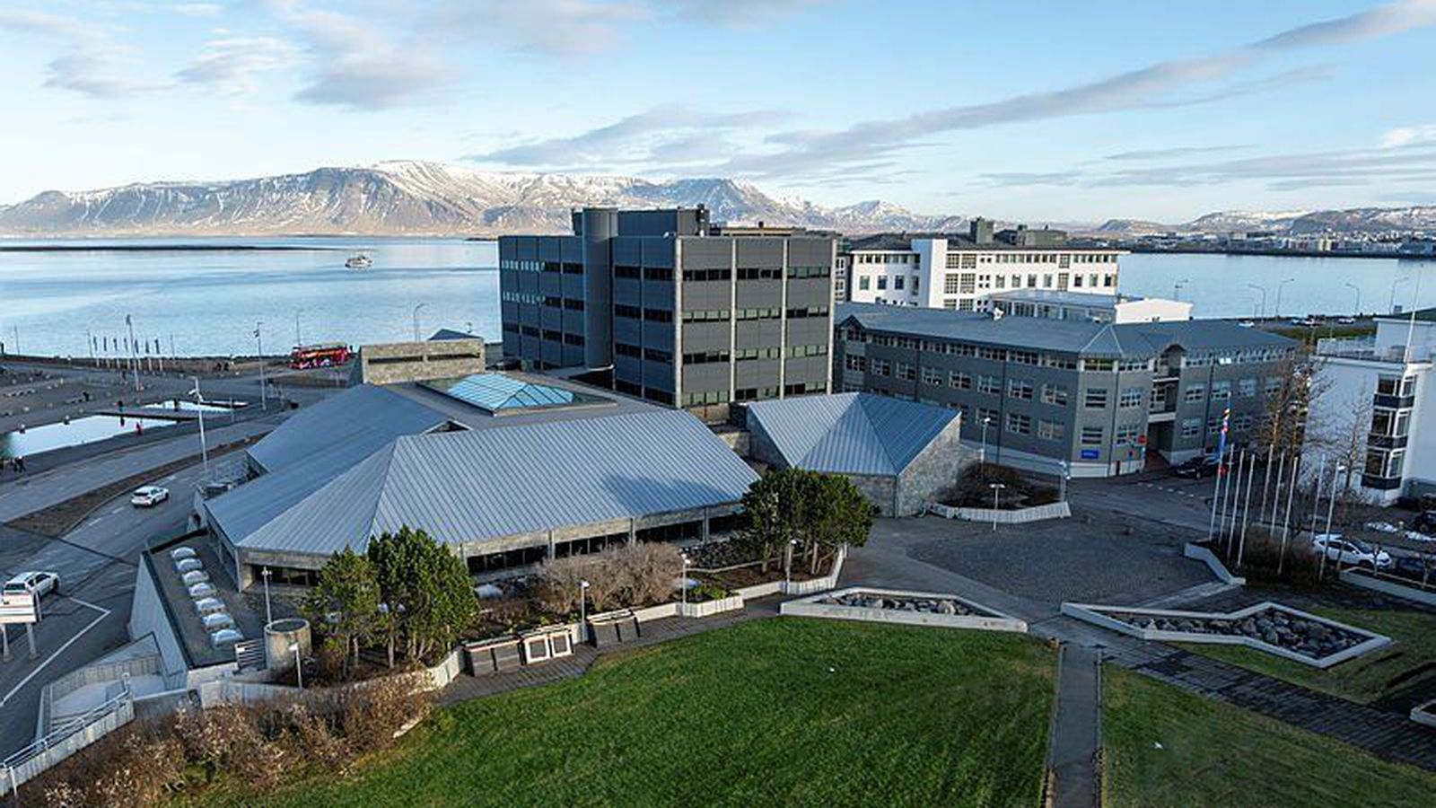 Markaðurinn telur taum­haldið of þétt en býst ekki við lækkun