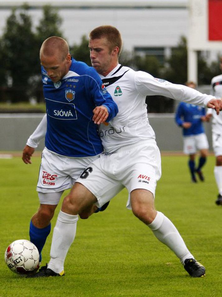 Guðmundur Kristjánsson í baráttunni í leiknum í kvöld.