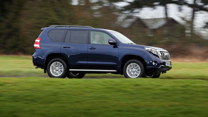 Toyota hefur lítið látið uppi um útlit eða aðrar breytingar á Land Cruiser, en gestir bílasýningarinnar í Frankfurt fá að líta dýrðina.