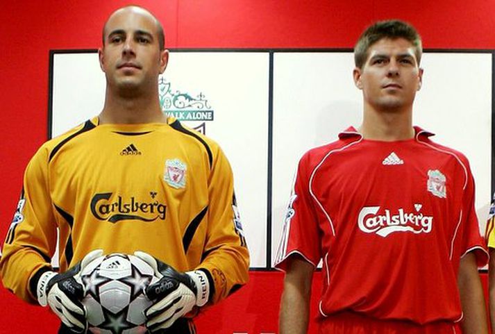 Pepe Reina og Steven Gerrard.