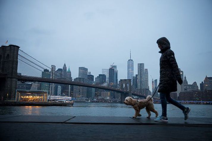 Frá New York borg sem hefur nú orðið illa úti vegna kórónuveirunnar.