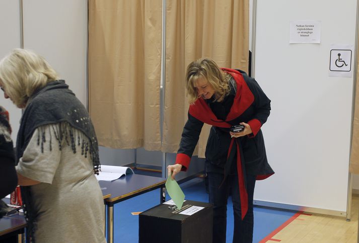 Atkvæðagreiðslan í dag. Myndin er tekin í íþróttamiðstöðinni við Dalhús í Grafarvogi