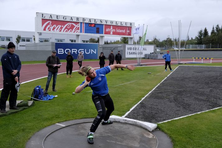 Ásdís bætti Íslandsmetið sitt um 1 cm.