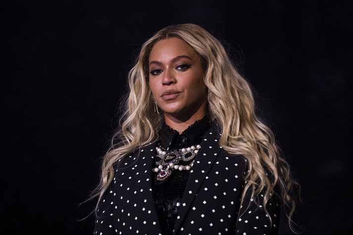 Lagið Formation var á sjöttu plötu Beyonce, Lemonade, sem kom út í fyrra.