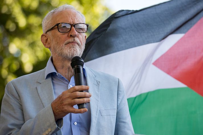 Jeremy Corbyn og Zarah Sultana voru bæði gerð brottræk úr Verkamannaflokknum.