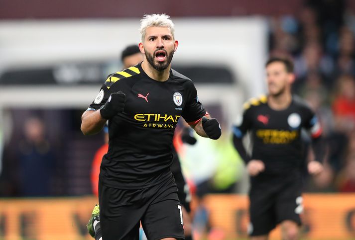 Agüero skoraði þrjú mörk á Villa Park.