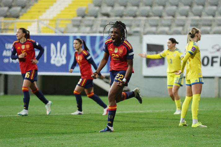 Edna Imade fagnar marki sínu fyrir spænska liðið í dag.