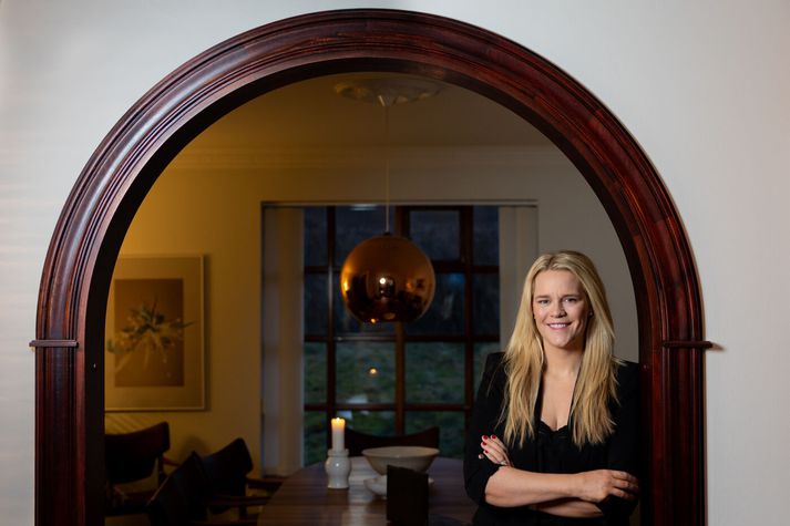 Edda Hermannsdóttir, forstjóri Lyf og heilsu, segir hárblástur og smink á undanhaldi á morgnana. Enda byrji dagurinn helst á ofurhetju-spurningaleik heima fyrir með einum fjögurra ára.