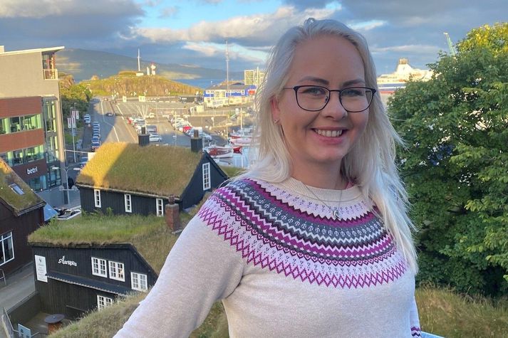 „Ég fagna því að hér er komin ríkisstjórn sem lætur verkin tala líka fyrir landsbyggðina,“ segir Karólína Helga. 
