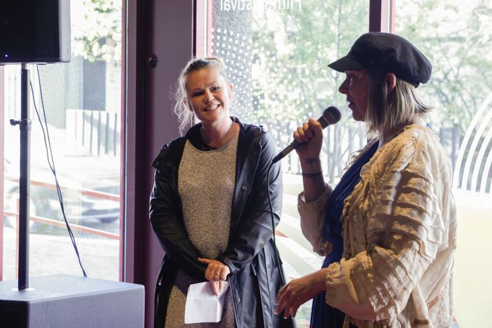 Frá verðlaunaafhendingu Sprettfisksins á síðasta ári. Marzibil Sæmundardóttir framkvæmdastjóri hélt ræðu og Tinna Hrafnsdóttir tilkynnti úrslit dómnefndar.