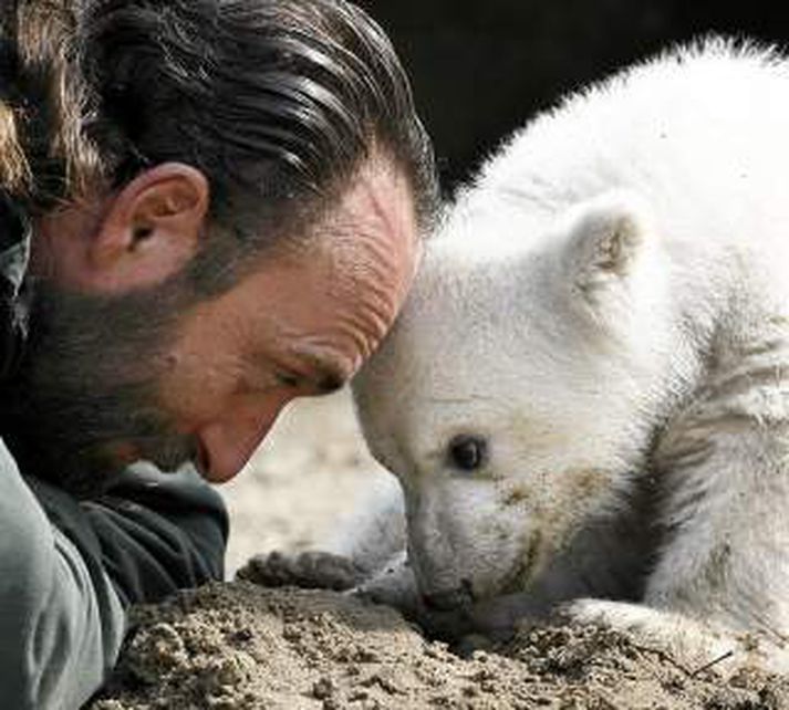 Thomas Dörflein með Knúti.