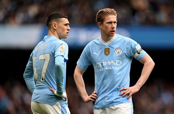 Phil Foden og Kevin De Bruyne. Sá síðarnefndi var allt í öllu hjá Man City í dag.