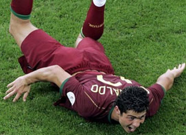 Ronaldo fagnar sigri Portúgal