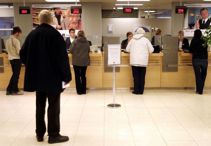 Bankar græða á verðbólgu Hagnaður stóru bankanna af verðbótum er áætlaður ellefu milljarðar á öðrum ársfjórðungi.