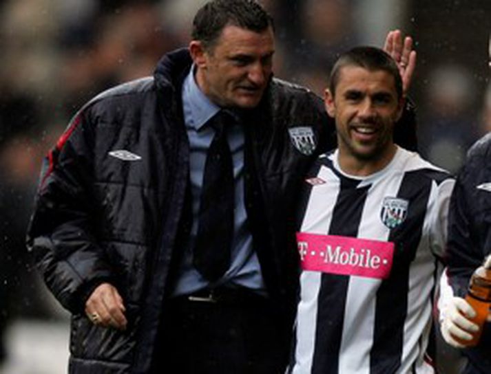 Kevin Mowbray, stjóri WBA er hér með framherjanum Kevin Phillips