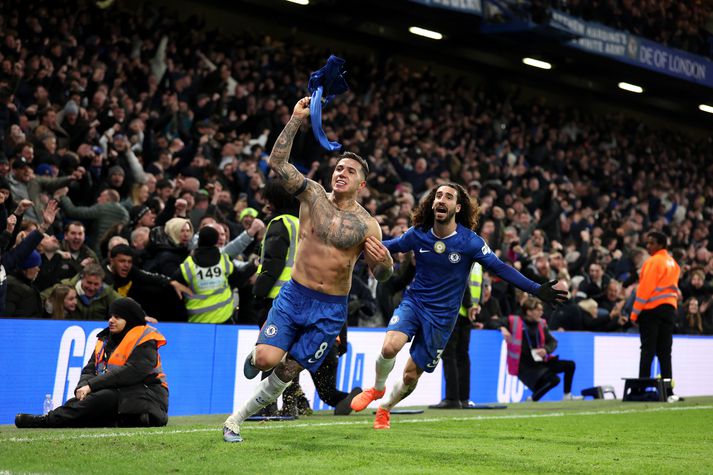 Enzo Fernández reif sig úr að ofan eftir að hafa skorað sigurmark Chelsea gegn West Ham United.