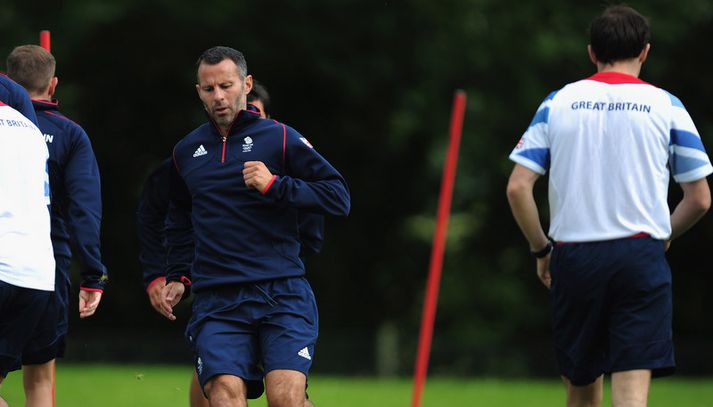 Giggs á æfingu með breska landsliðinu.
