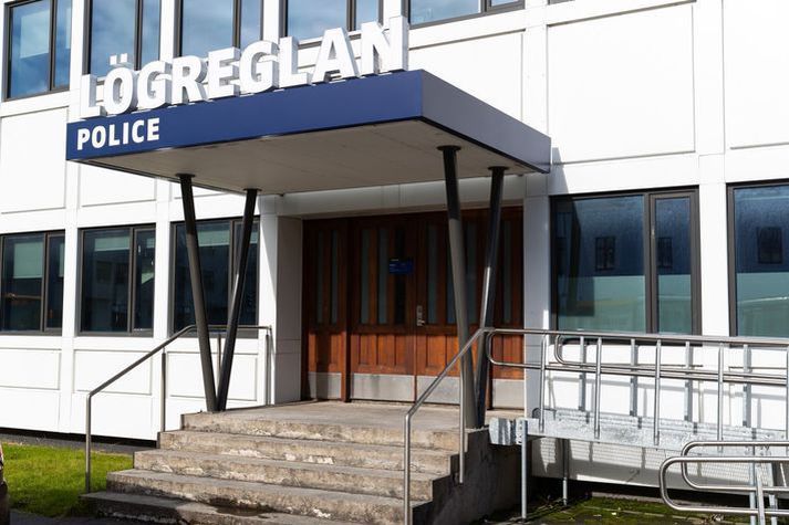 Maðurinn, sem er á þrítugsaldri, gerðist ítrekað sekur um brot gegn valdstjórninni.