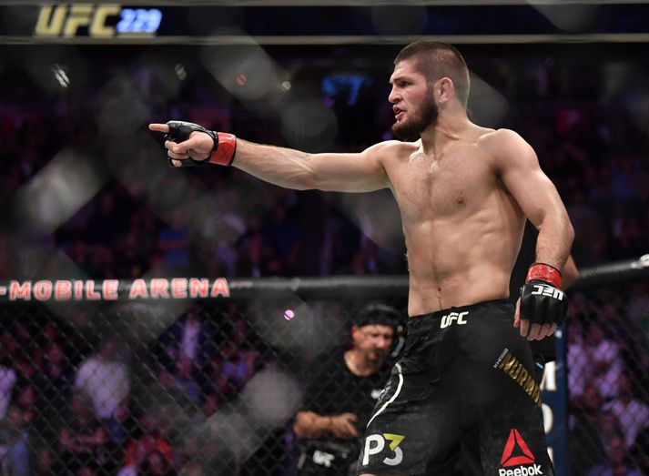 Khabib sigraði Conor í UFC 229 í nótt