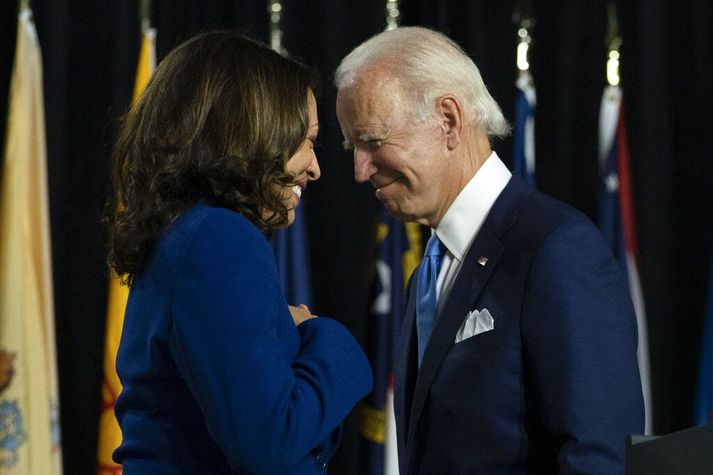 Joe Biden og Kamala Harris munu stýra Bandaríkjunum næstu fjögur árin.